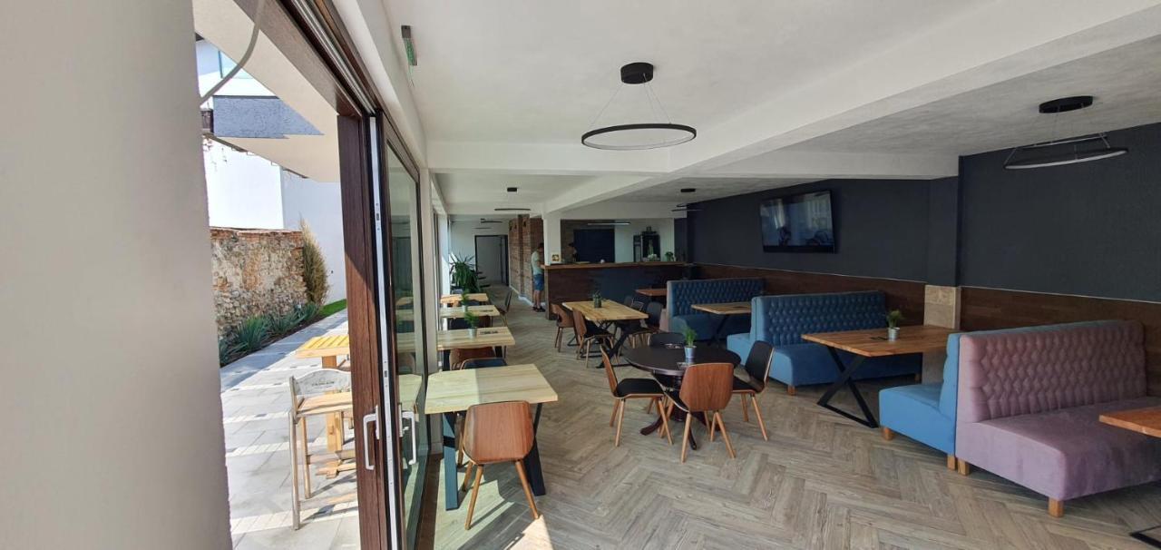 Aleea Teilor Hotel Campulung Ngoại thất bức ảnh